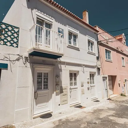Houses 16: Charming In * Peniche