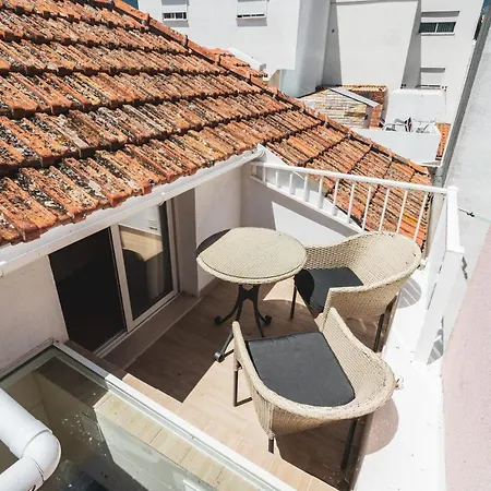 Houses 16: Charming In * Peniche